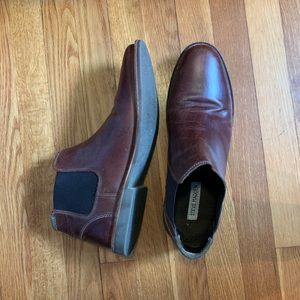 Steve Madden low cut Chelsea boots